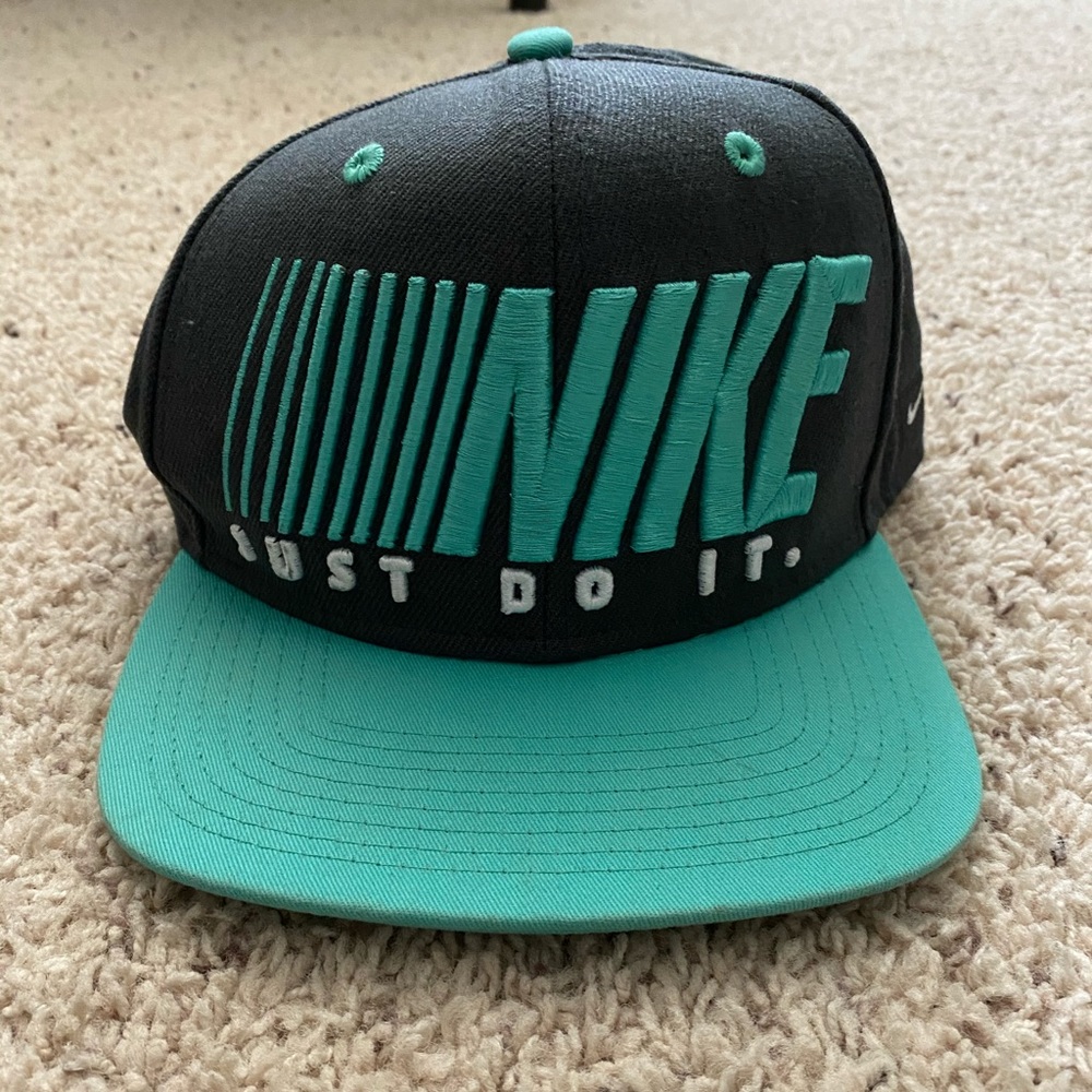 Nike SB teal SnapBack